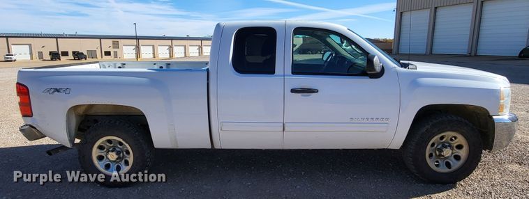 image for item LR9074 2012 Chevrolet Silverado 1500  Ext. Cab pickup truck