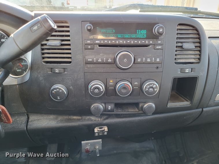 image for item LR9074 2012 Chevrolet Silverado 1500  Ext. Cab pickup truck