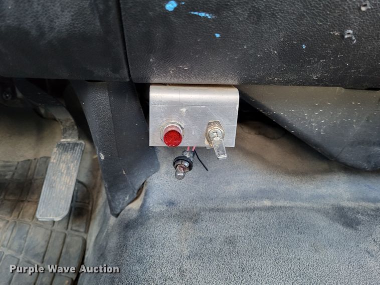 image for item LR9074 2012 Chevrolet Silverado 1500  Ext. Cab pickup truck