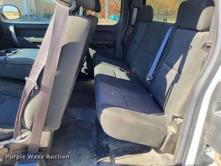 image for item LR9074 2012 Chevrolet Silverado 1500  Ext. Cab pickup truck