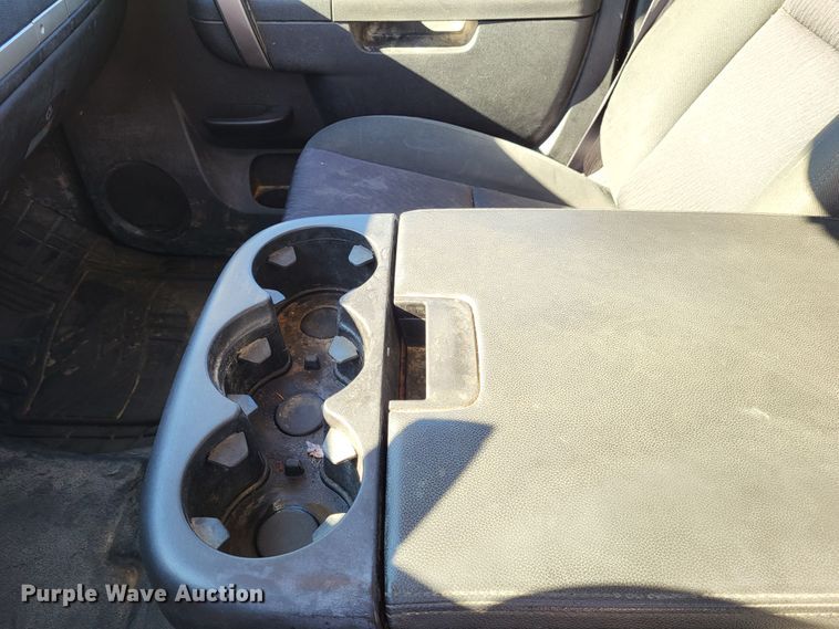 image for item LR9074 2012 Chevrolet Silverado 1500  Ext. Cab pickup truck