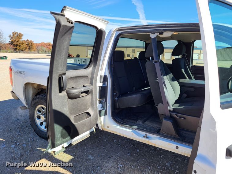 image for item LR9074 2012 Chevrolet Silverado 1500  Ext. Cab pickup truck
