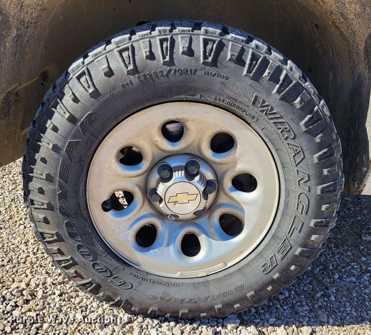 image for item LR9074 2012 Chevrolet Silverado 1500  Ext. Cab pickup truck