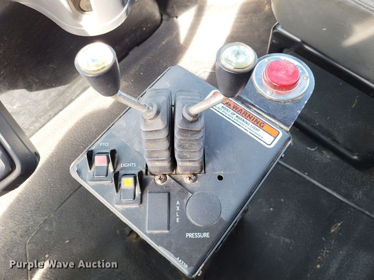 image for item LR9076 2014 International DuraStar 4300  roll-off container truck