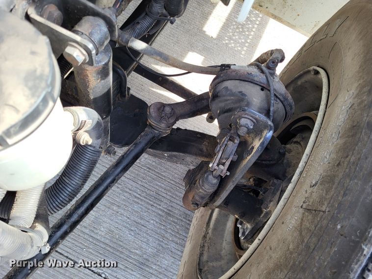 image for item LR9076 2014 International DuraStar 4300  roll-off container truck