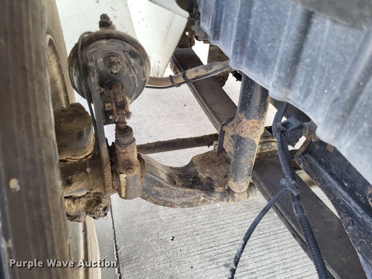 image for item LR9076 2014 International DuraStar 4300  roll-off container truck