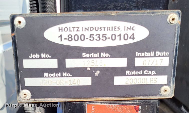 image for item LR9076 2014 International DuraStar 4300  roll-off container truck