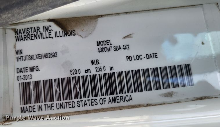 image for item LR9076 2014 International DuraStar 4300  roll-off container truck