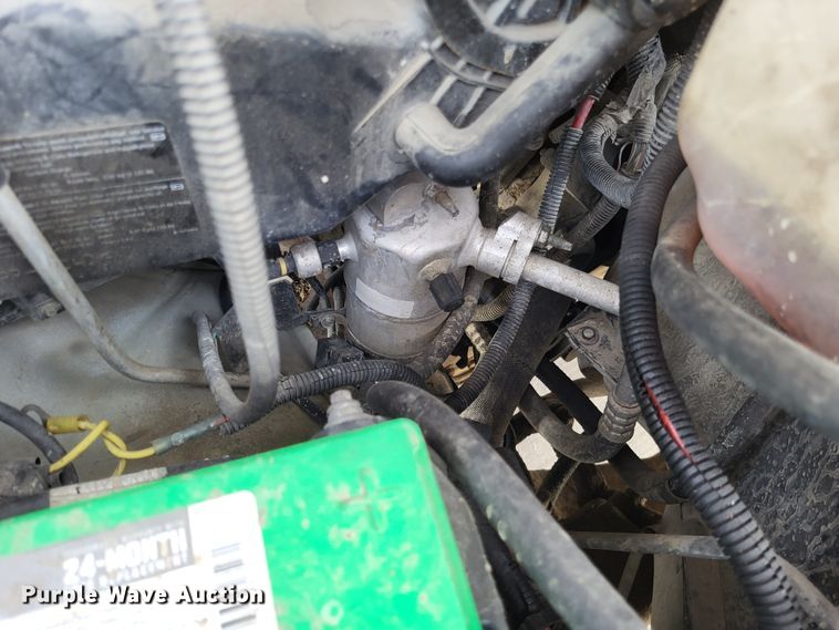 image for item LR9077 2004 Chevrolet Express G3500  box truck