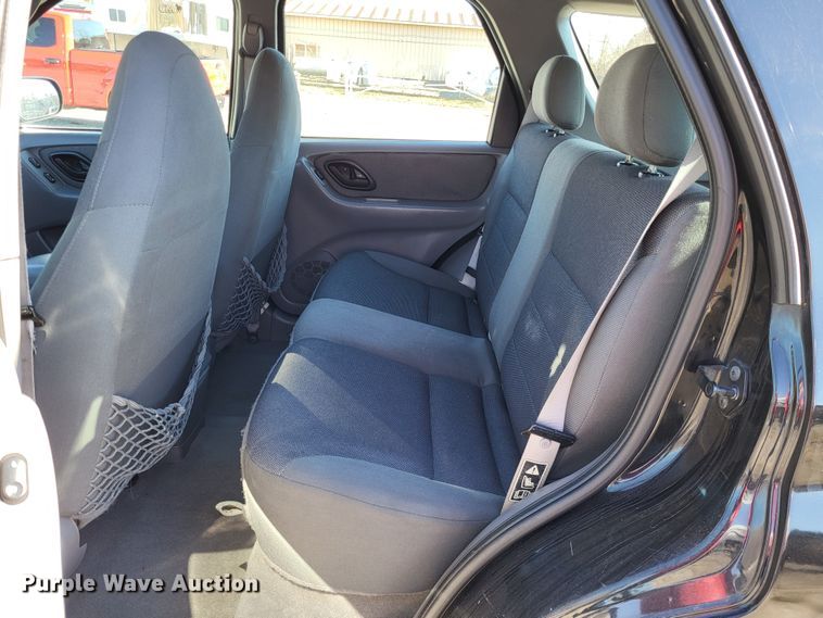 image for item LR9081 2001 Ford Escape XLT  SUV