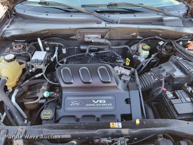 image for item LR9081 2001 Ford Escape XLT  SUV