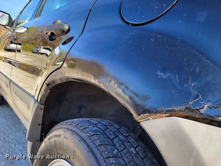 image for item LR9081 2001 Ford Escape XLT  SUV