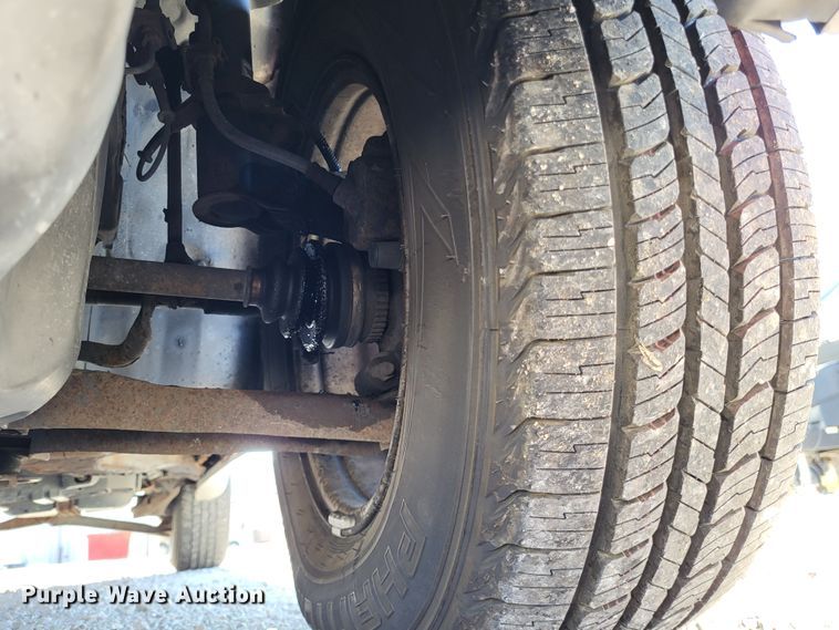 image for item LR9081 2001 Ford Escape XLT  SUV