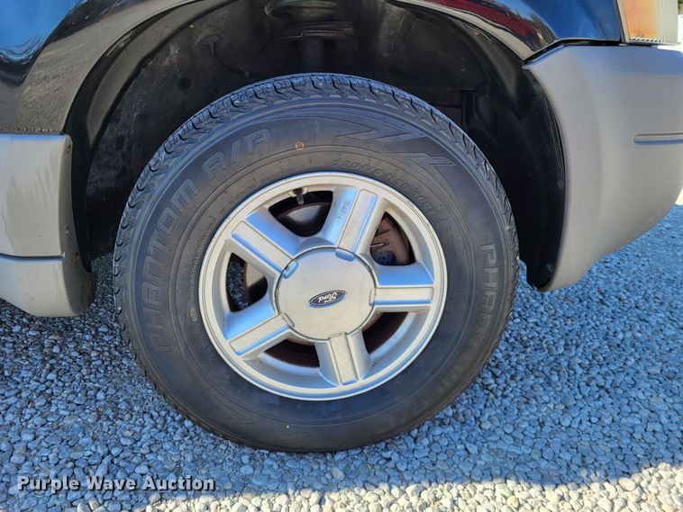 image for item LR9081 2001 Ford Escape XLT  SUV