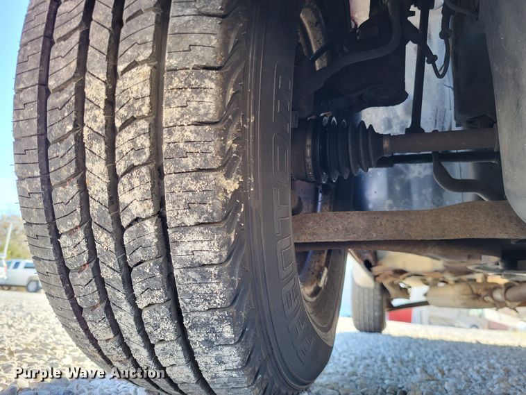 image for item LR9081 2001 Ford Escape XLT  SUV