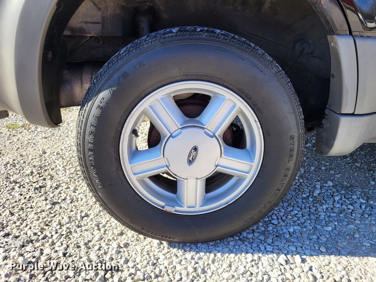 image for item LR9081 2001 Ford Escape XLT  SUV