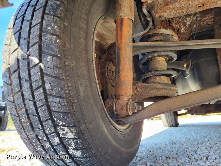 image for item LR9081 2001 Ford Escape XLT  SUV