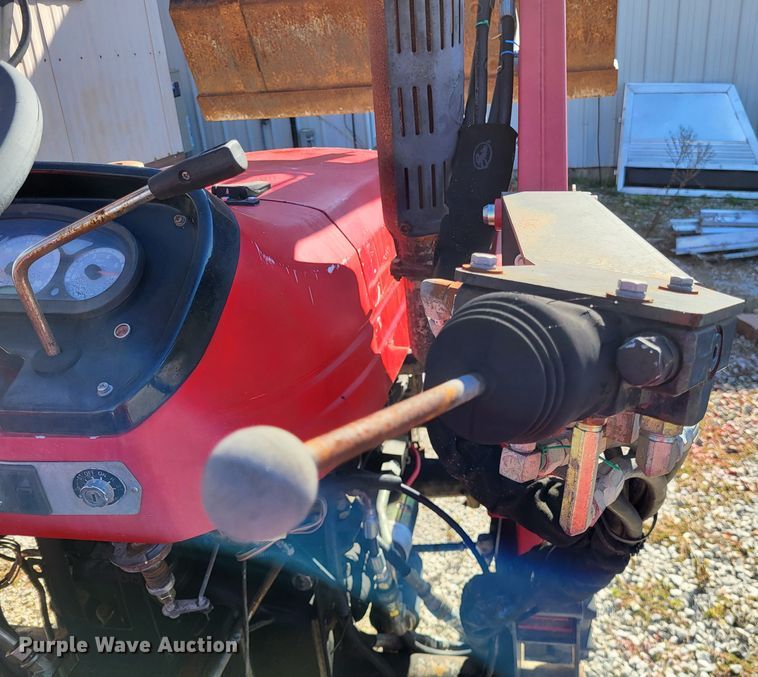 image for item LR9083 2009 Jinma Tractor King 254  MFWD tractor