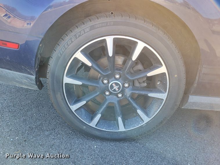 image for item LR9086 2012 Ford Mustang