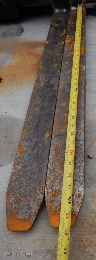 image for item LS9907 Nissan MCUL02A33LV  forklift