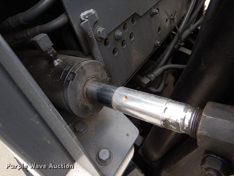 image for item LS9907 Nissan MCUL02A33LV  forklift