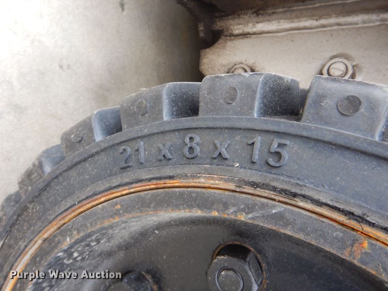 image for item LS9907 Nissan MCUL02A33LV  forklift