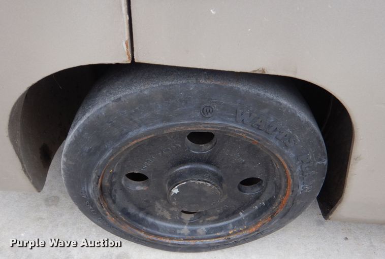 image for item LS9907 Nissan MCUL02A33LV  forklift