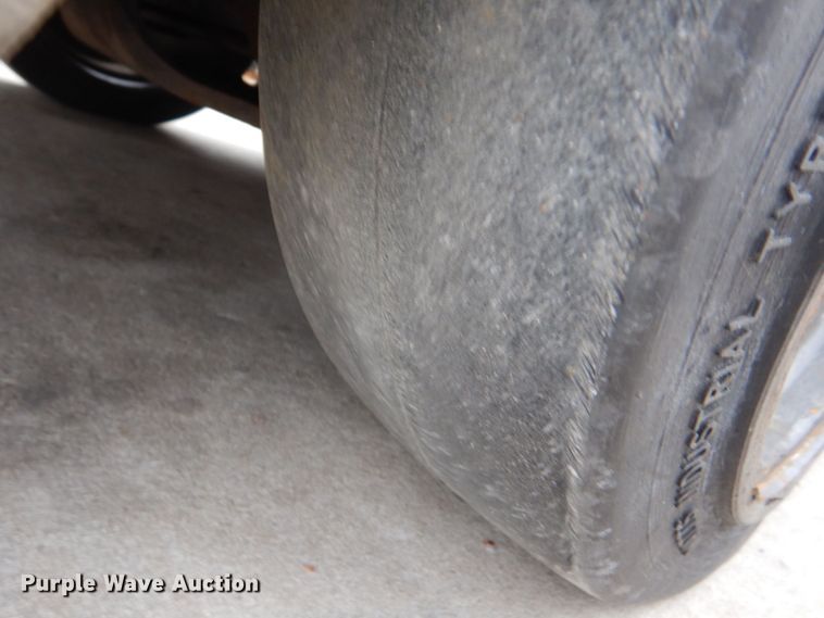 image for item LS9907 Nissan MCUL02A33LV  forklift