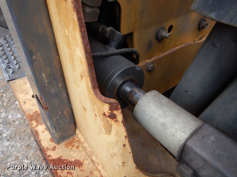 image for item LS9912 Caterpillar C5000  forklift