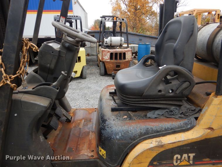 image for item LS9912 Caterpillar C5000  forklift