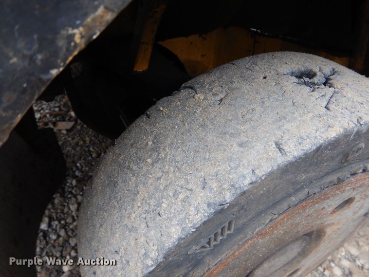 image for item LS9912 Caterpillar C5000  forklift