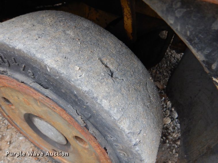 image for item LS9912 Caterpillar C5000  forklift