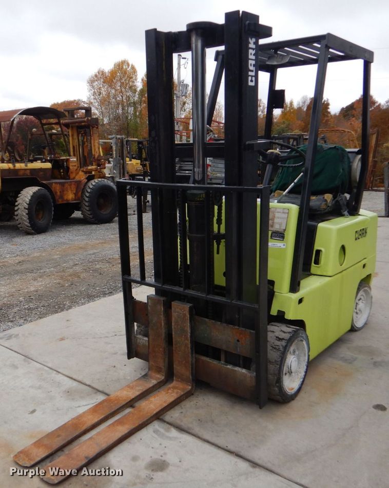 image for item LS9914 Clark C500-45  forklift