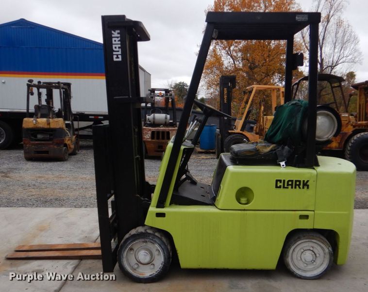 image for item LS9914 Clark C500-45  forklift