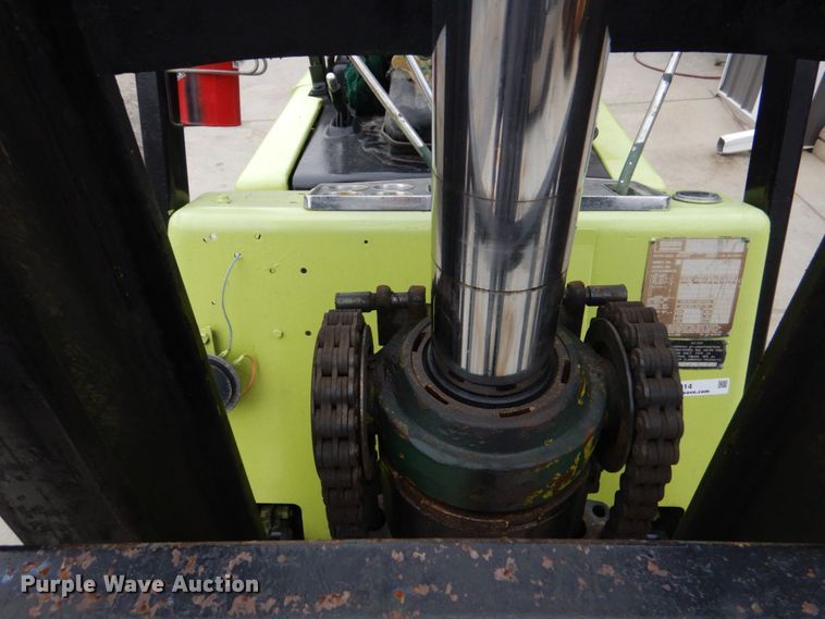 image for item LS9914 Clark C500-45  forklift