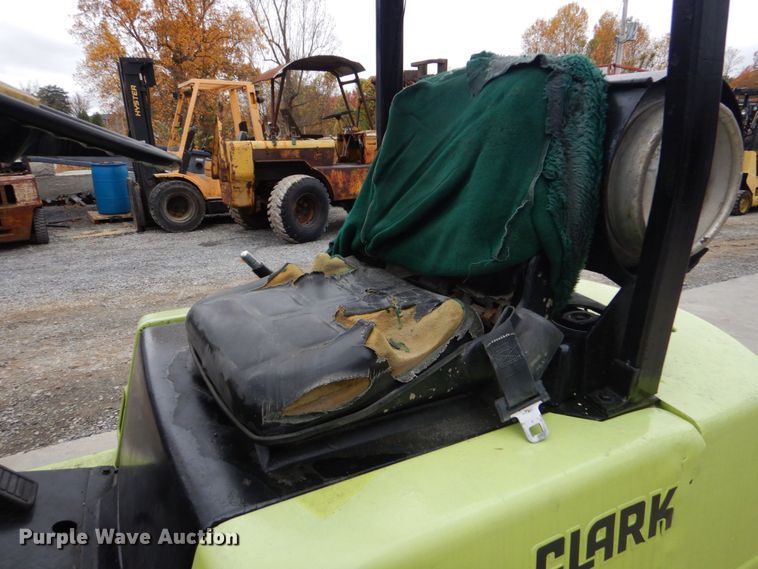 image for item LS9914 Clark C500-45  forklift