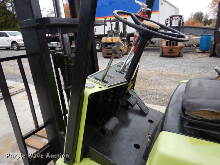 image for item LS9914 Clark C500-45  forklift