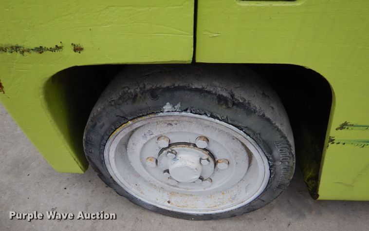 image for item LS9914 Clark C500-45  forklift