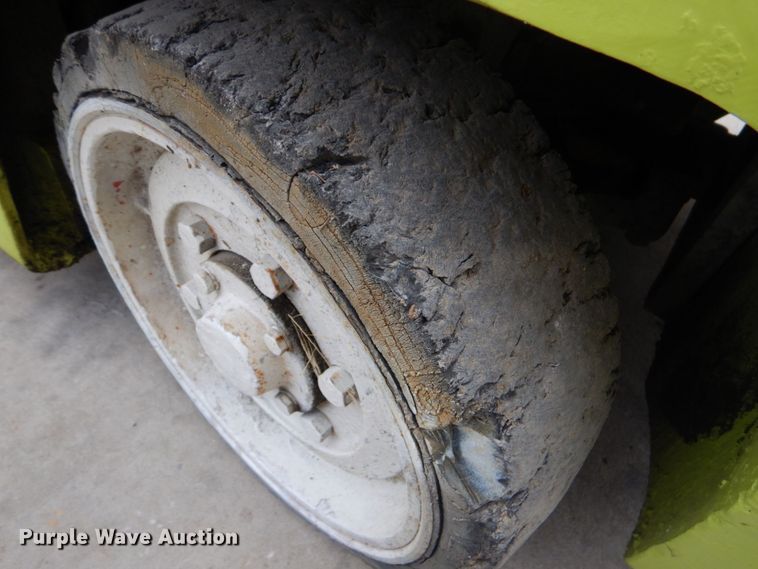 image for item LS9914 Clark C500-45  forklift