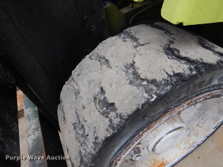 image for item LS9914 Clark C500-45  forklift