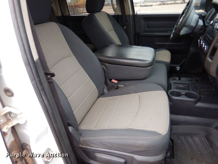 image for item LU9706 2012 Dodge Ram 5500HD  Crew Cab flatbed truck