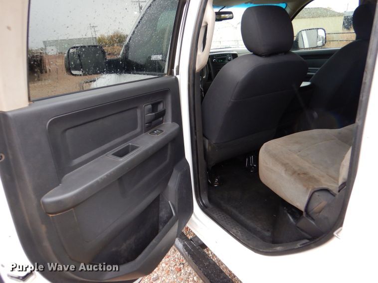 image for item LU9706 2012 Dodge Ram 5500HD  Crew Cab flatbed truck