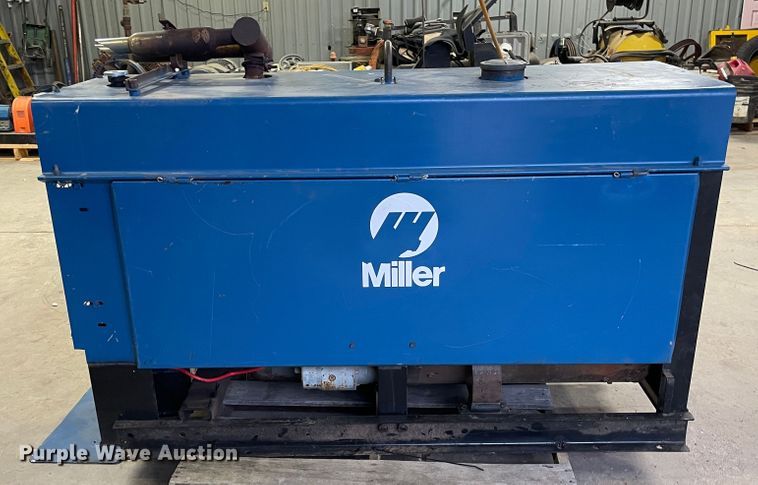image for item LU9707 Miller Big 40  welder/generator