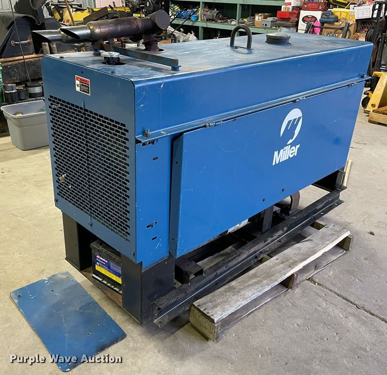 image for item LU9707 Miller Big 40  welder/generator