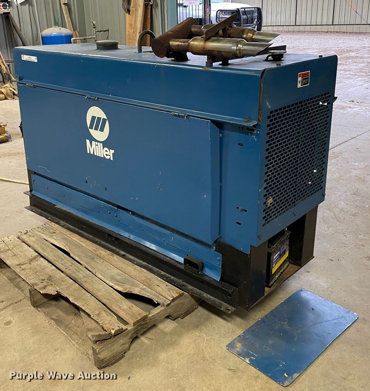 image for item LU9707 Miller Big 40  welder/generator