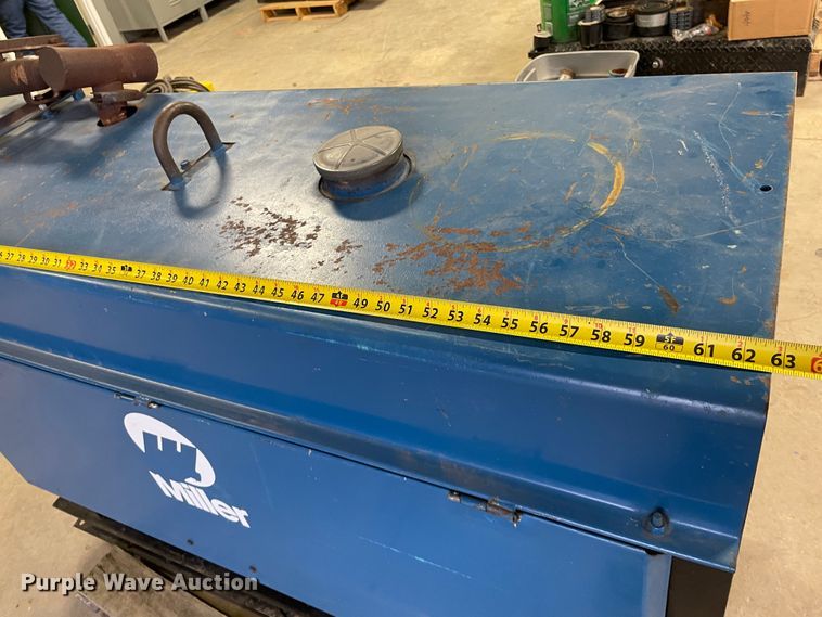 image for item LU9707 Miller Big 40  welder/generator