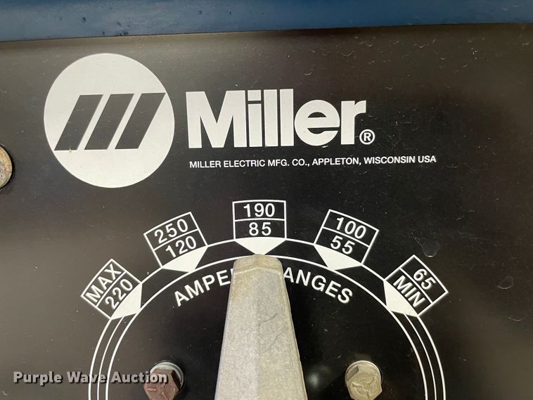 image for item LU9707 Miller Big 40  welder/generator