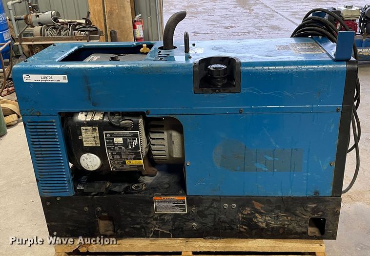 image for item LU9708 Miller Bobcat 225  welder/generator