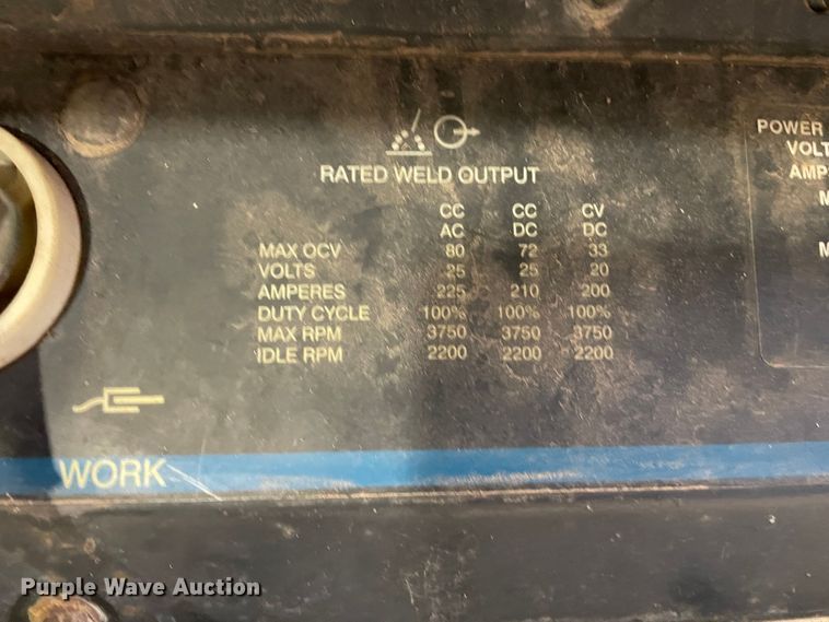 image for item LU9708 Miller Bobcat 225  welder/generator