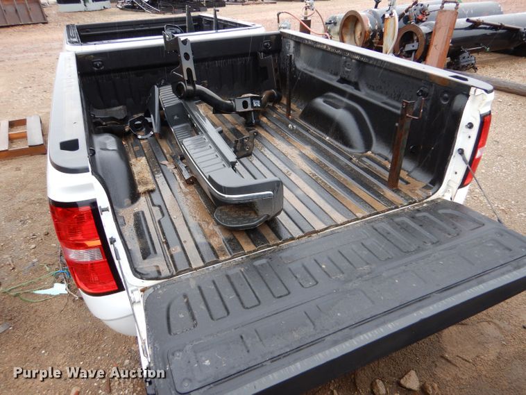 image for item LU9711 2017 GMC Sierra 2500  pickup bed
